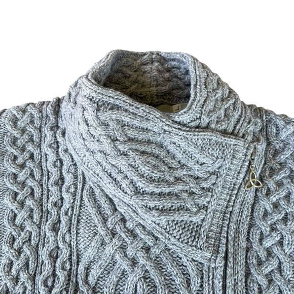 Aran Sweater Market Merino Wool Cable Knit Side-Zip Sweater Tunic Gray Large GUC - Picture 7 of 16